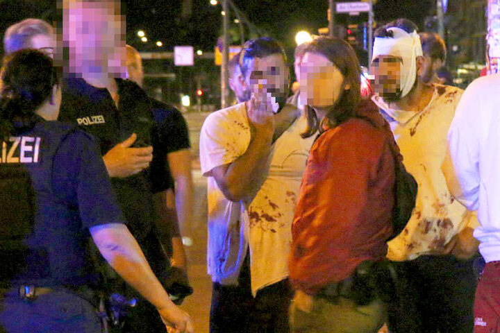 Zwei Tatverdächtige konnten nach einer zweiten Attacke festgenommen werden.