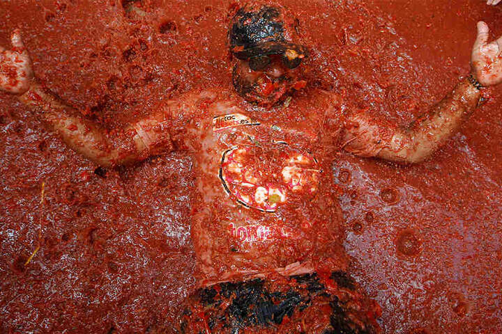 Wie sich das Bad in Tomatensoße wohl anfühlt...