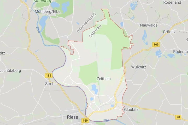 Der Unfall ereignete sich in Zeithain bei Riesa.