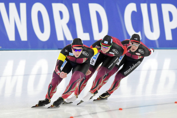 Das deutsche Trio verpasste bei der WM 2013 nur hauchdünn das Podest. Auch die Eisschnelllauf-Legende Claudia Pechstein war Teil der Mannschaft.