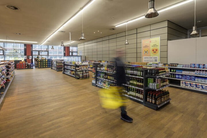 Der Supermarkt steht in der Kritik: "Die Preise und das Warenangebot im Spar Express sind alles andere als studierendenfreundlich", meint Margreet Kneita vom Studentenrat.