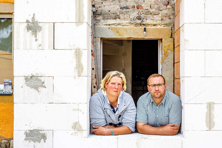 Können wieder zuversichtlicher in die Zukunft blicken: Susanne (36) und Thomas May (44).