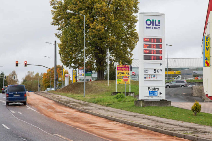 Mehr als einen Kilometer zog sich die Diesel-Spur durch Suhl.
