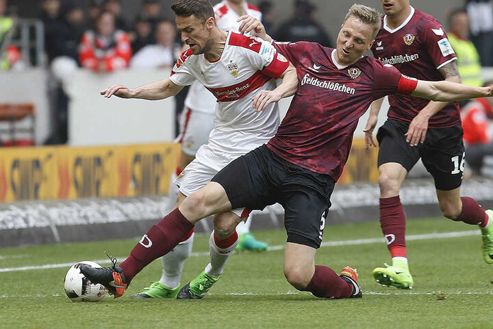 Marco Hartmann (l.) liefert sich einen Zweikampf mit Christian Gentner.