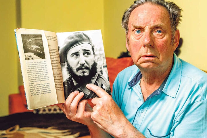Günter Mannhaupt
(77) hat
das Buch mit
Fidels Unterschrift wiedergefunden,
das seine
Mutter Lotte
1972 ergatterte.