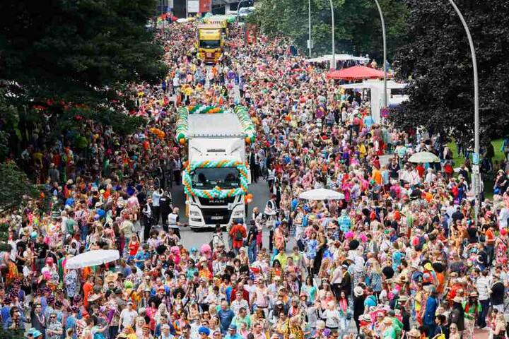 Hunderttausende Schlager-Fans feiern nahmen in den vergangen Jahren an dem Event teil.