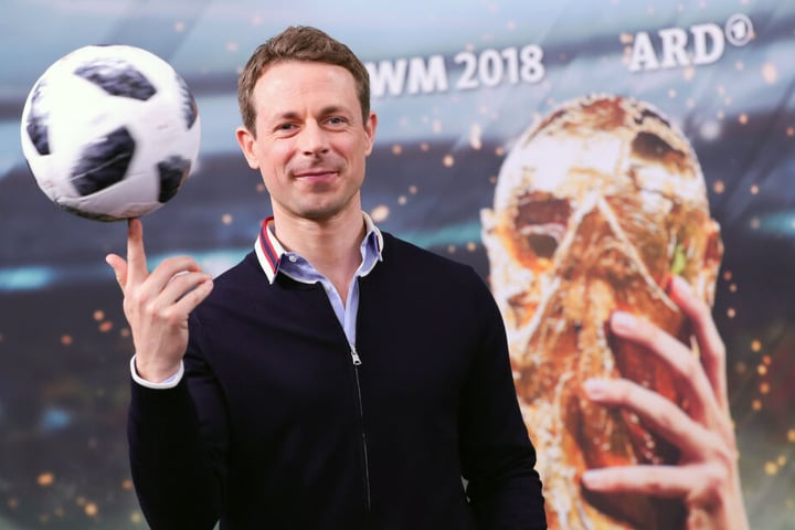 Alexander Bommes kennt sich mit Sport aus: Er war bereits ARD-Moderator für die Fußball-WM 2018 in Russland.