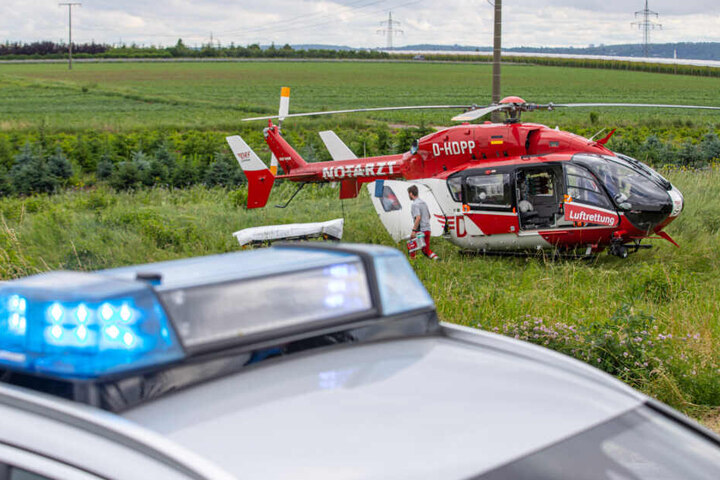 Der Fahrer kam per Hubschrauber ins Krankenhaus.