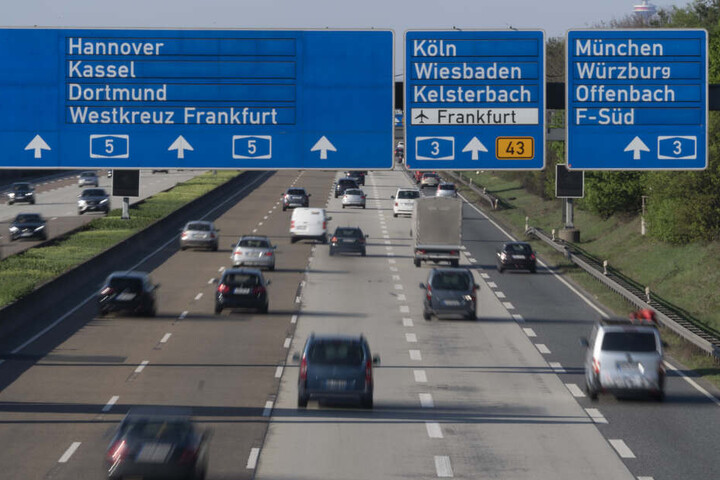 Der Unfall ereignete sich auf der A5 bei Frankfurt (Symbolbild).