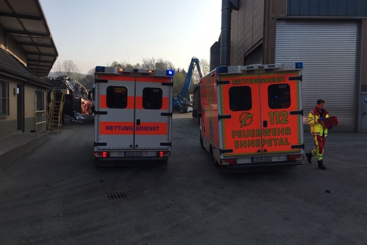 Feuerwehr und Rettungsdienst waren mit 24 Einsatzkräften vor Ort.