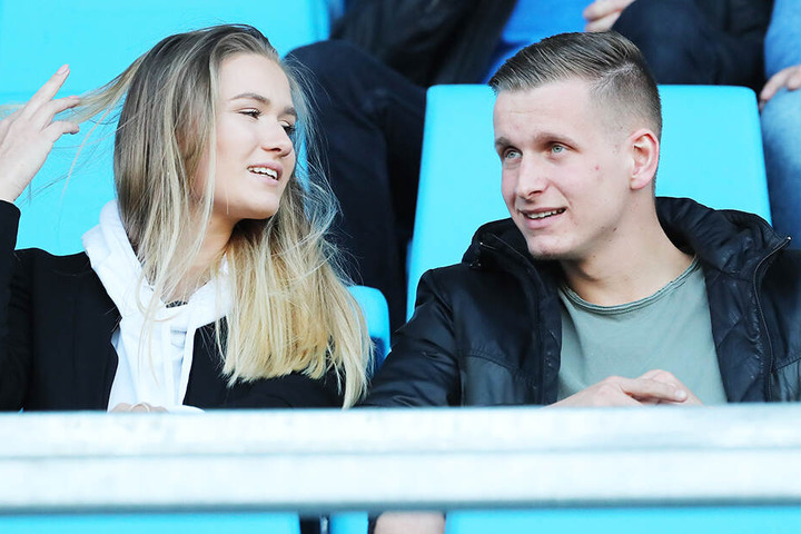 Florian Sowade (r.) war beim CFC meist Tribünengast - immerhin mit hübscher Begleitung.