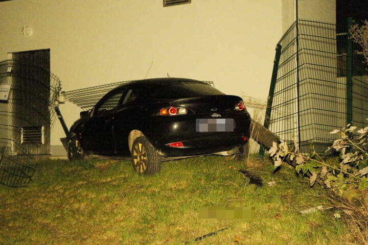 Der Fahrer stieg aus und verschwand.