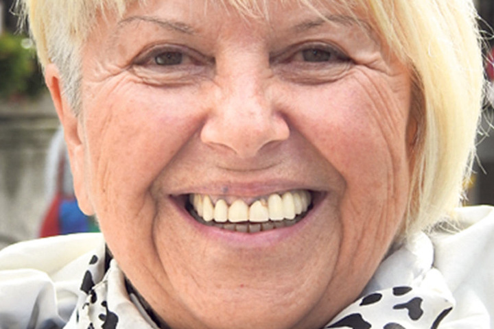 Ruth
Drechsler
(71), Rentnerin
aus
Leipzig: „Ich
wähle CDU,
weil die eine
gute Politik
macht.
Den Leuten
geht es doch gut. Und die, die
klagen, jammern auf hohem
Niveau.“