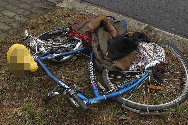 Die Radfahrerin wurde schwer verletzt in ein Krankenhaus eingeliefert.