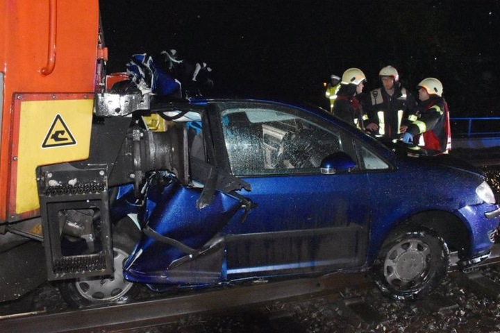 Die Fahrerin hatte das Auto zum Glück rechtzeitig verlassen.