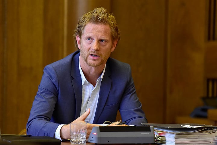 Baubürgermeister Michael Stötzer (44) will die Straßen von Chemnitz grüner machen.