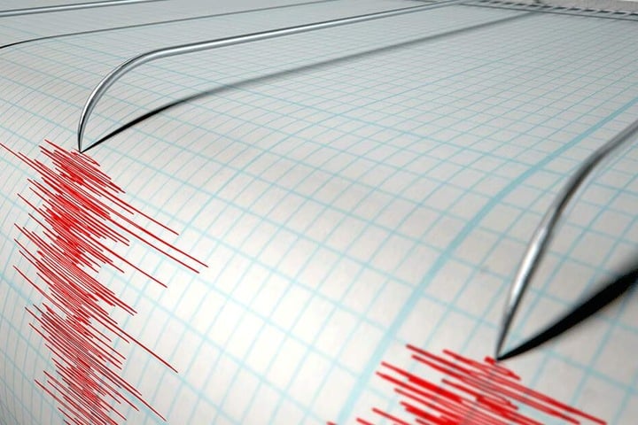 Seismologen zufolge erreichte das Beben eine Stärke von 5,1 bis 5,3.