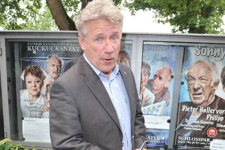 Der Ex-„Tatort“-Kommissar Jörg Schüttauf (54) wird die Sprechpassagen im
„König David“ übernehmen.