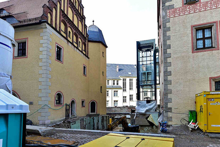 Noch wird fleißig gebaut. Doch schon Ende des Jahres soll die Lücke zwischen Stadt- und Bergbaumuseum geschlossen sein.