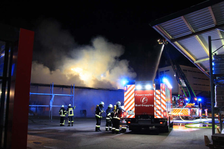 Sofort alarmierte die Feuerwehr Abensberg weitere Kräfte nach.
