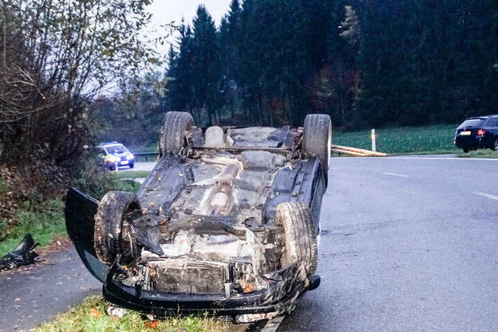 Der Fahrer überstand den Unfall ohne Verletzungen.