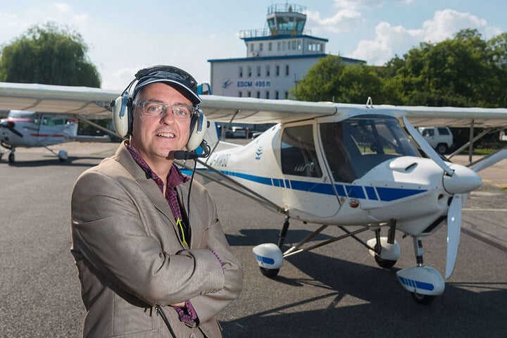 Ready vor Takeoff! Unternehmer und Pilot Jens-Günther machte sich gestern auf dem (Luft-)Weg zur "Friedensmission" Richtung Russland.