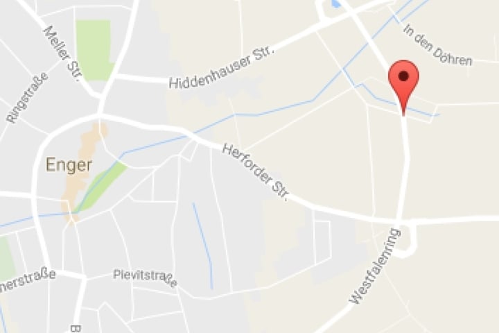 An der markierten Stelle tauchte der Mann zum zweiten Mal auf und bedrängte eine Frau.