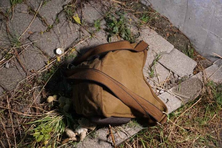 Vermutlich der Rucksack des Vernglückten.