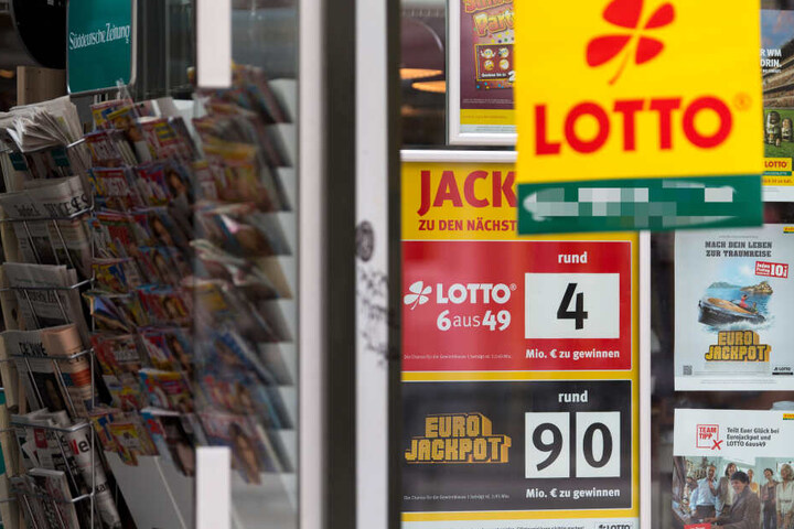 Der fatale Fehler des 71-Jährigen: Er löste den Lottoschein im eigenen Kiosk ein (Symbolbild).