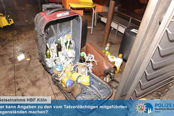 Diese Brand - und Sprengsätze hatte der Täter bei sich.
