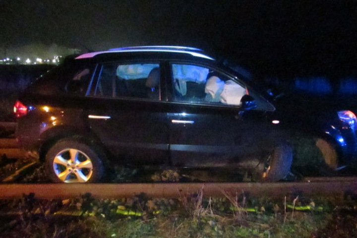 Der Airbag löste aus - der 18-Jährige erlitt einen Schock, blieb aber unverletzt.