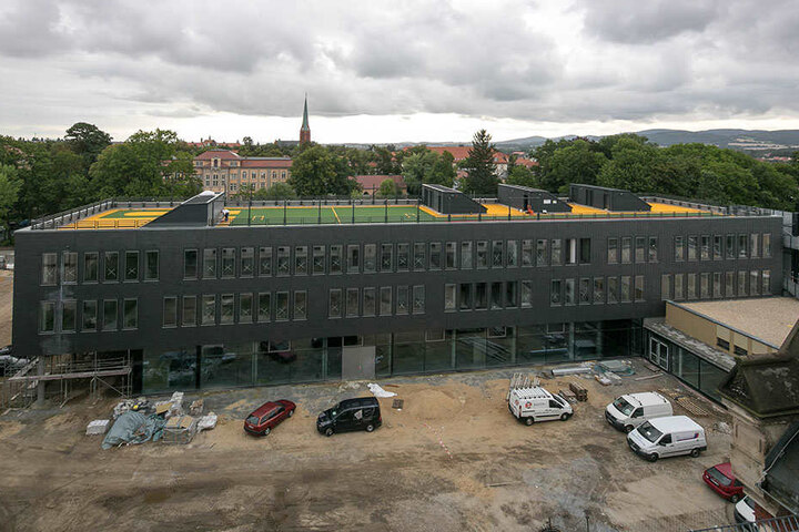 Ab Februar sporteln die 1250 Berufsschüler auf dem Dach des Schul-Neubaus.