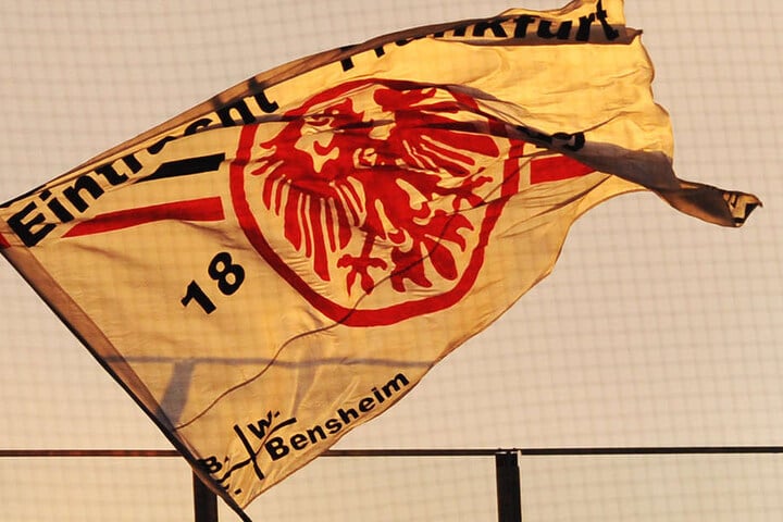 Am Samstag treten die Adler gegen Real Betis Sevilla an.