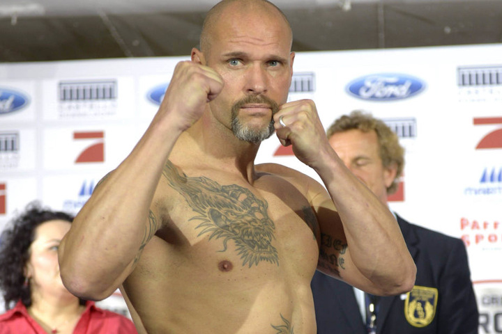 Der Ex-Kicker war auch schon als Boxer im TV zu sehen.