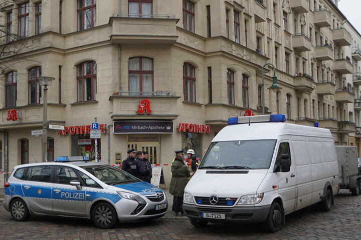 Der Apotheker entdeckte die trockene Prikinsäure bei einer Bestandskontrolle.