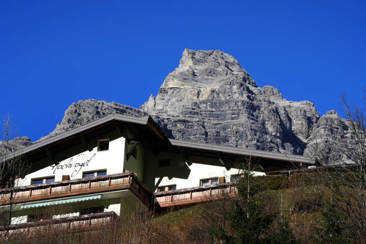 Blick von der österreichischen Ortschaft Hinterhornbach auf den Hochvogel.