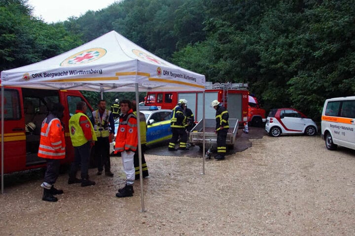 28. Juli 2019: Einsatzkräfte von Bergwacht und Feuerwehr an der Falkensteiner Höhle.