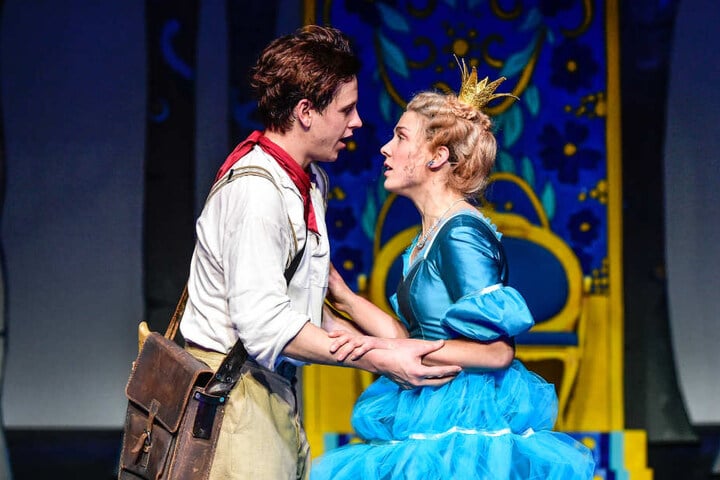 Im Schauspielhaus begeistert das Märchen "Der Teufel mit den drei goldenen Haaren" vor allem die kleinen Zuschauer.