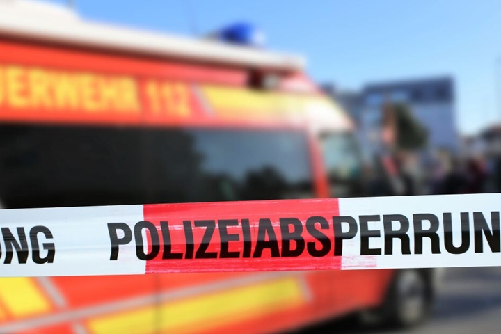Die Ermittler fanden zwei tote Personen.