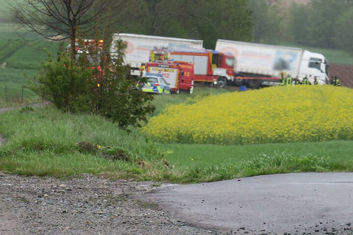 Am Donnerstag ist in der Nähe von Hartenstein an der S255 ein Laster verunglückt.