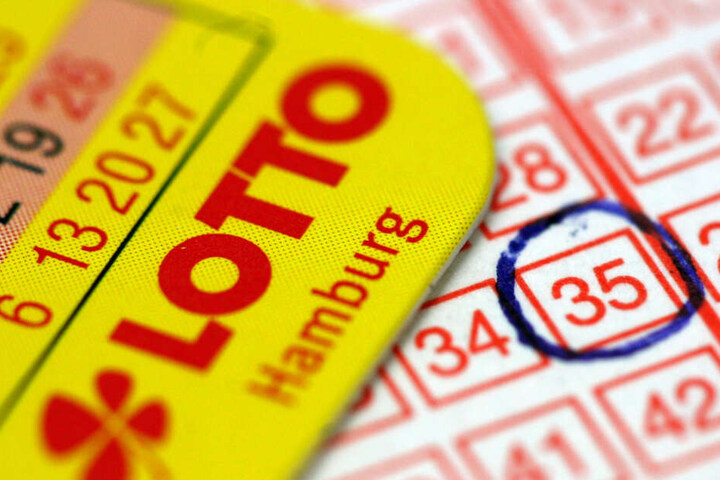 Eine Lotto-Spielerin aus Hamburg hatte die richtige Zahl beim Spiel77.