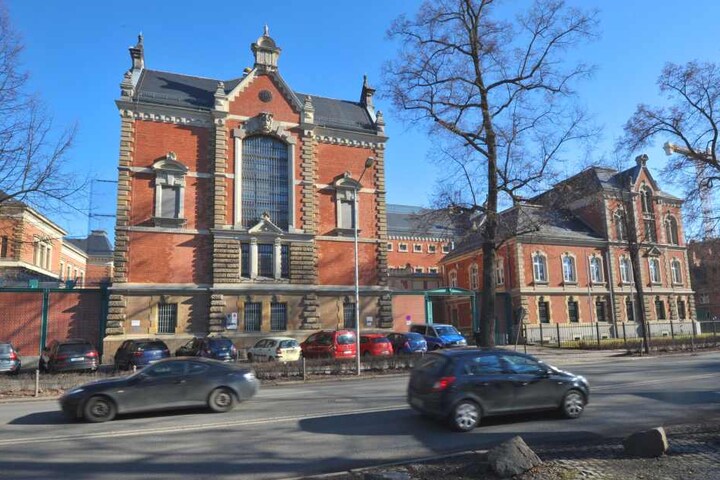 Werden bald Schüler auf ihrer Klassenfahrt die Räume der JVA beziehen?