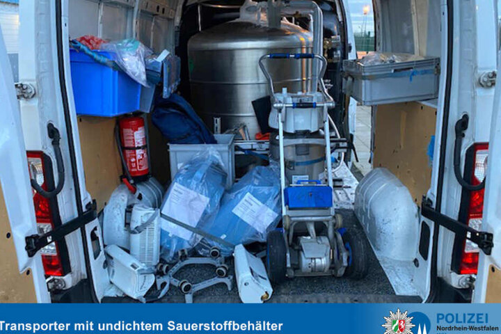 In dem Kleintransporter befand sich ein undichter Sauerstoffbehälter.