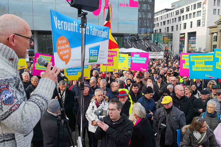 Kundgebung am Samstag am Stuttgarter Schlossplatz.