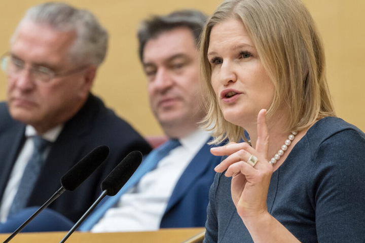 Katrin Ebner-Steiner will sich auf ihre Aufgabe als Fraktionsvorsitzende konzentrieren.