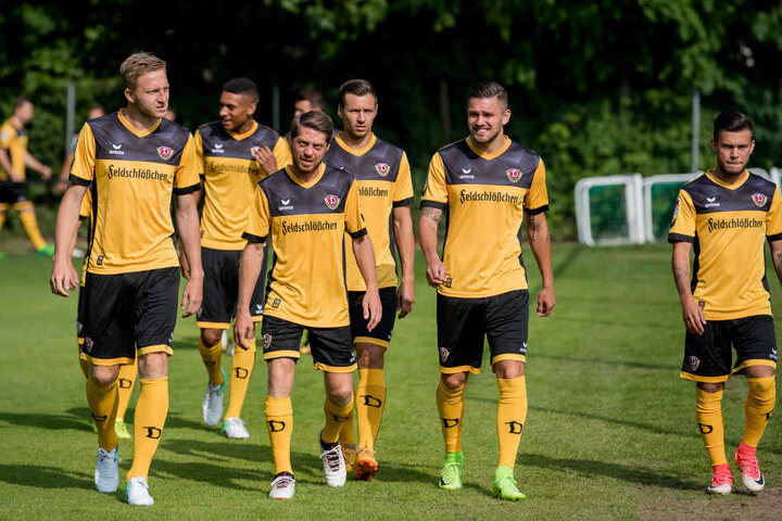 Laufen die Spieler von Dynamo beim DFB-Pokal in Zwickau auf?
