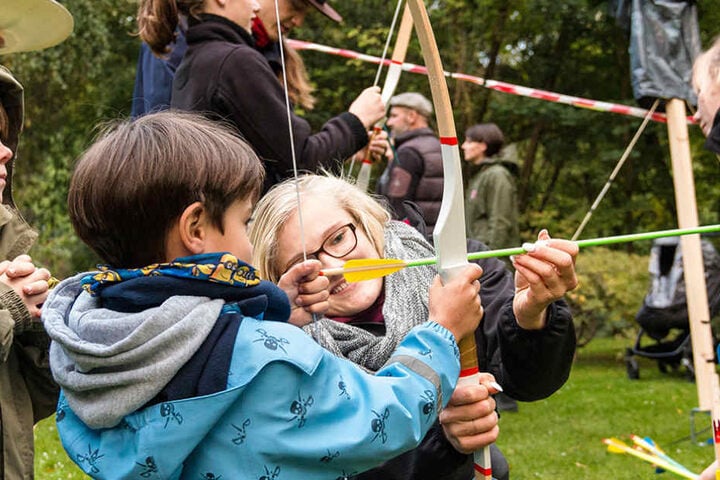 Familien können sich unter anderem mit ihren Kindern sportlich betätigen.