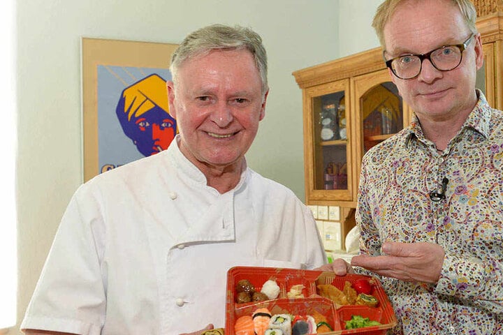 Koch Rainer Raßbach (68, l.) will künftig bei Uwe Steimle (54) japanische Menüs anbieten.