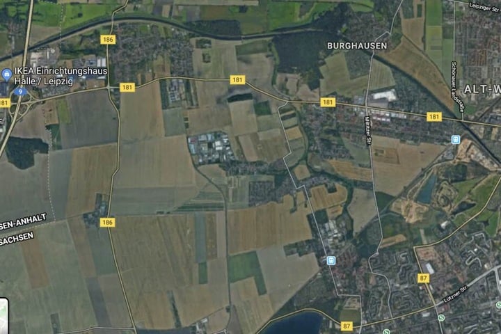 Auf der B181 bewarf der 24-Jährige Autos in der Fahrtrichtung Günthersdorf.