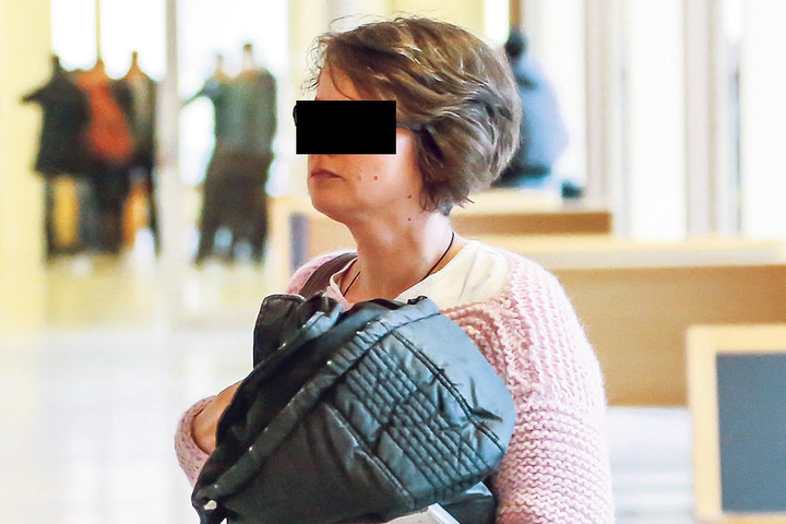 Miriam K. (36) musste sich am Mittwoch wegen Beleidigung am Dresdner Amtsgericht verantworten.